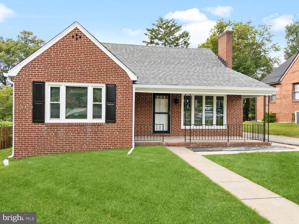 6626 LOCH HILL RD, Baltimore, MD 21239
