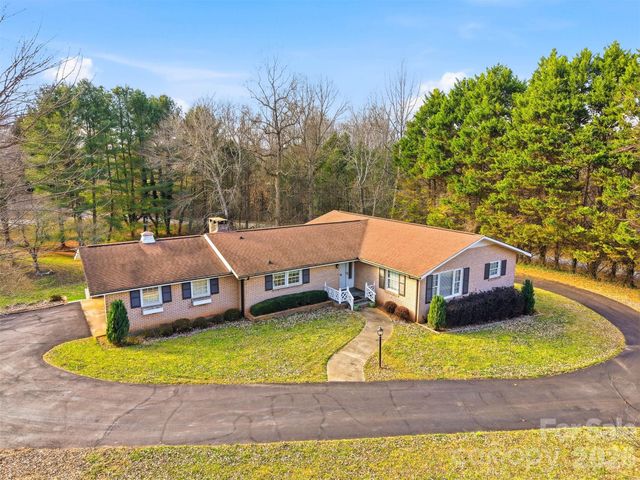 406 Wedgewood Place SW, Lenoir, NC 28645