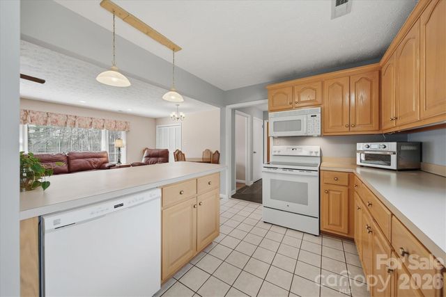 406 Wedgewood Place SW, Lenoir, NC 28645