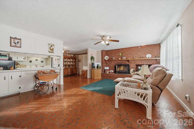 406 Wedgewood Place SW, Lenoir, NC 28645