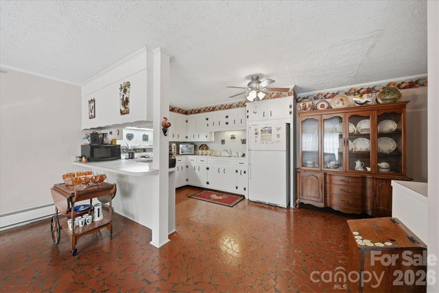 406 Wedgewood Place SW, Lenoir, NC 28645