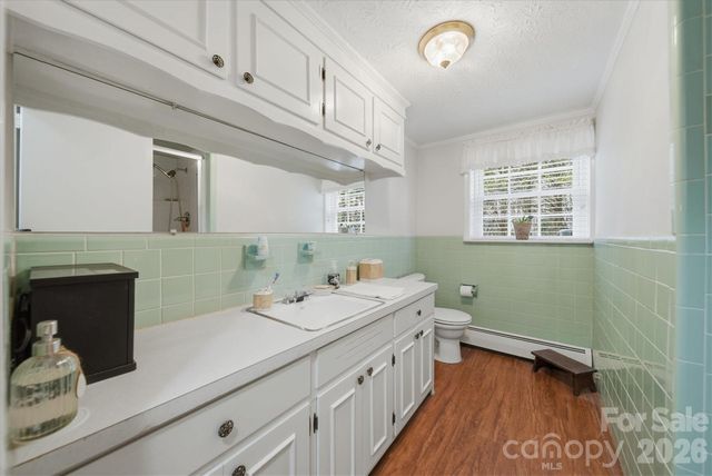 406 Wedgewood Place SW, Lenoir, NC 28645