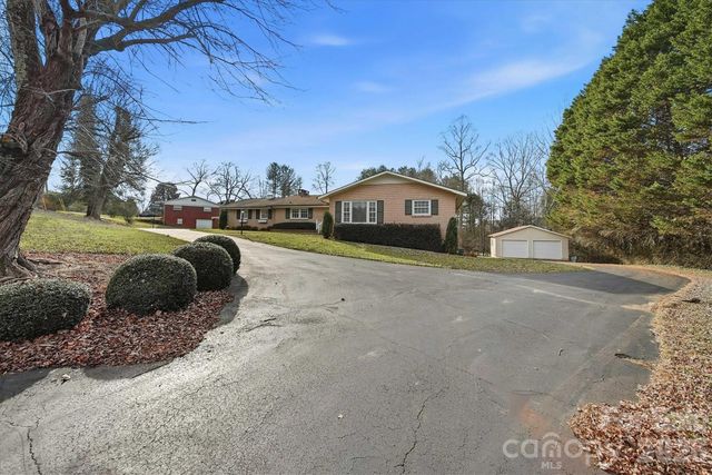 406 Wedgewood Place SW, Lenoir, NC 28645