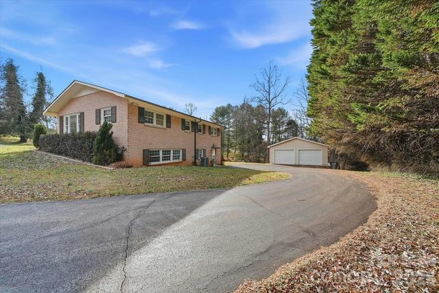 406 Wedgewood Place SW, Lenoir, NC 28645