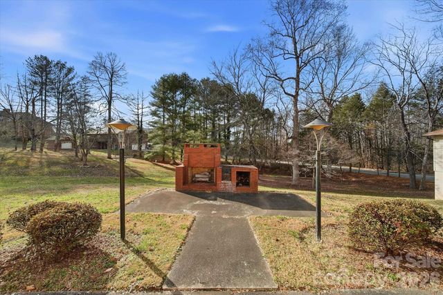 406 Wedgewood Place SW, Lenoir, NC 28645