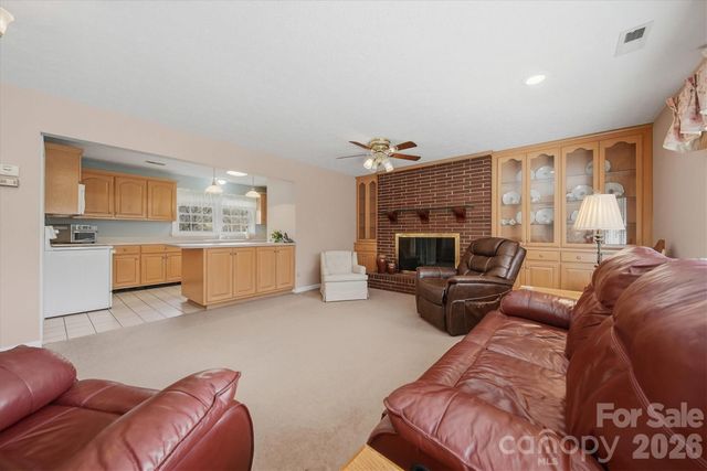 406 Wedgewood Place SW, Lenoir, NC 28645