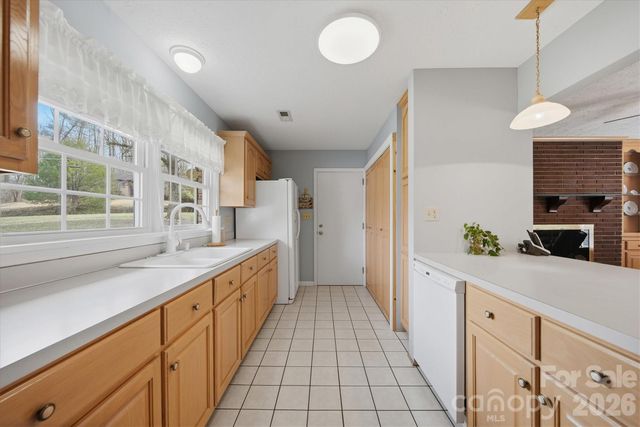 406 Wedgewood Place SW, Lenoir, NC 28645