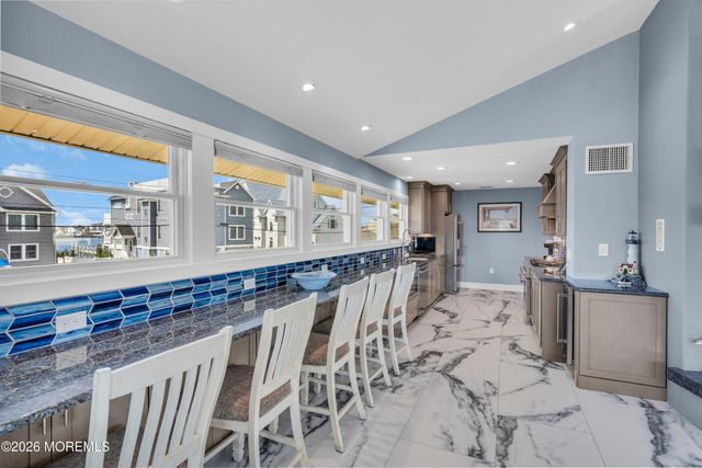 530 Bayview Drive, Toms River, NJ 08753