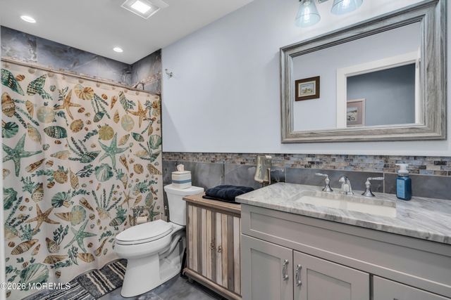 530 Bayview Drive, Toms River, NJ 08753