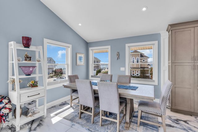 530 Bayview Drive, Toms River, NJ 08753