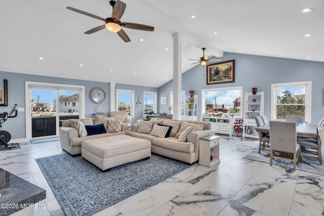 530 Bayview Drive, Toms River, NJ 08753