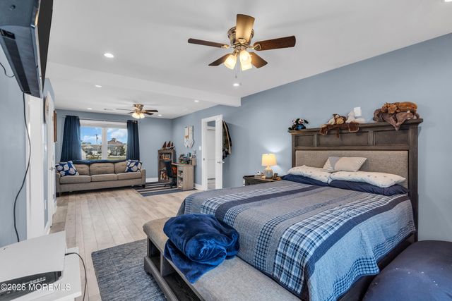 530 Bayview Drive, Toms River, NJ 08753