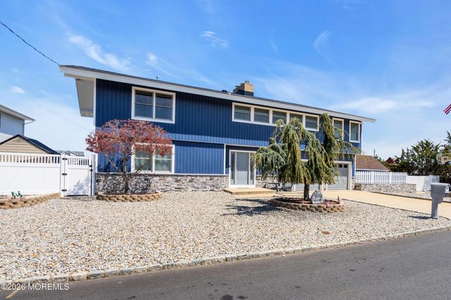 530 Bayview Drive, Toms River, NJ 08753