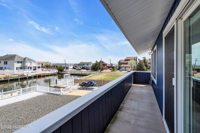 530 Bayview Drive, Toms River, NJ 08753