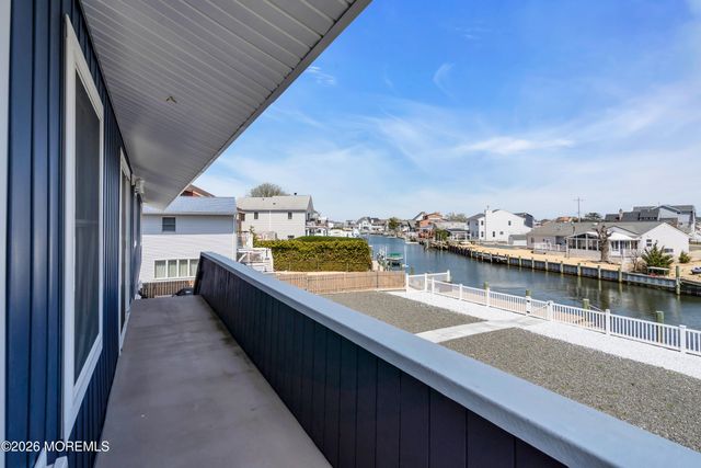 530 Bayview Drive, Toms River, NJ 08753