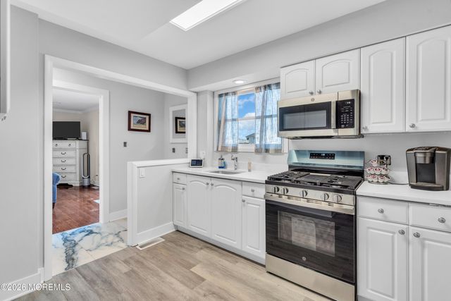 530 Bayview Drive, Toms River, NJ 08753