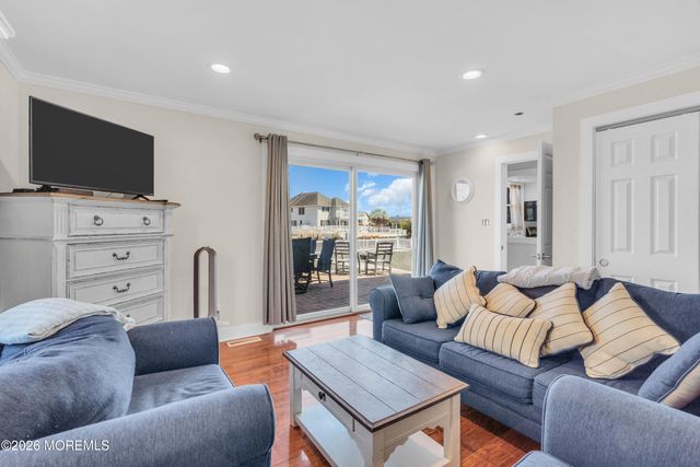 530 Bayview Drive, Toms River, NJ 08753