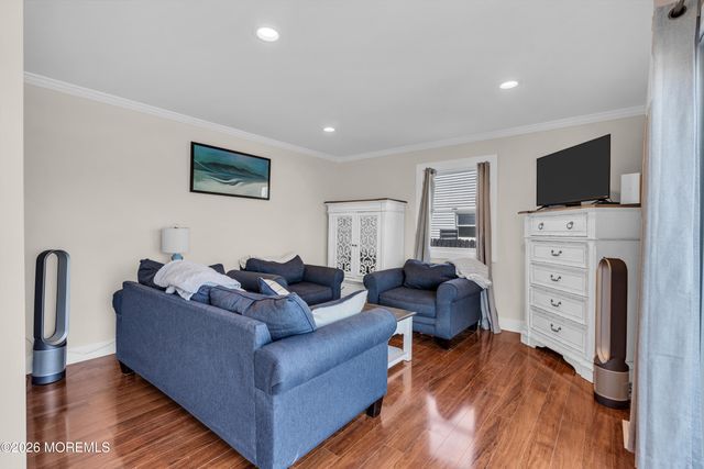 530 Bayview Drive, Toms River, NJ 08753