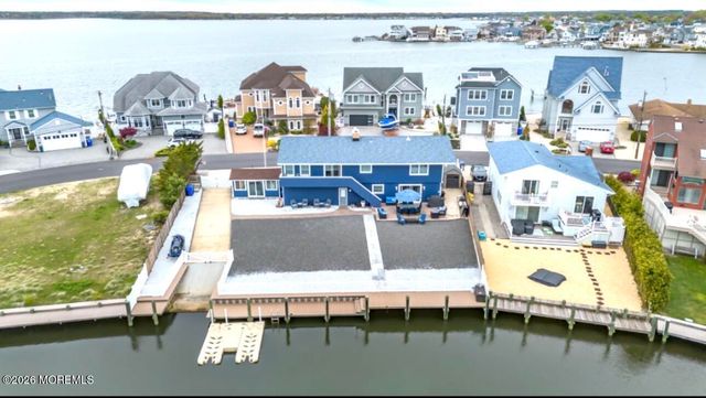 530 Bayview Drive, Toms River, NJ 08753