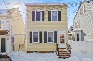 422 PRINCE ST, Bordentown, NJ 08505