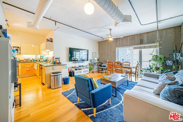 645 W 9th Street 628, Los Angeles, CA 90015