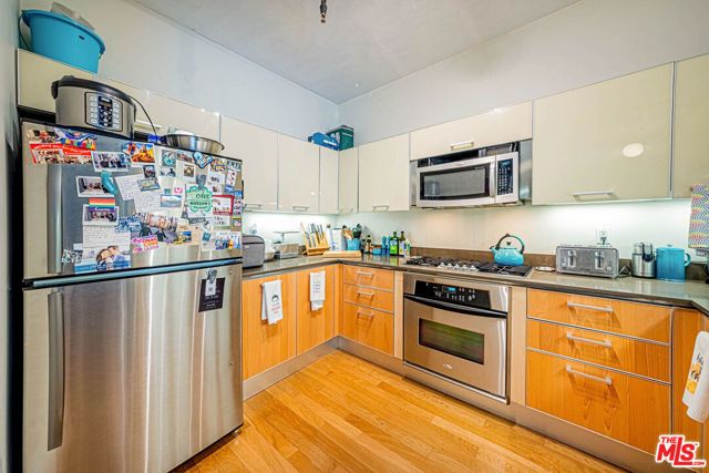 645 W 9th Street 628, Los Angeles, CA 90015