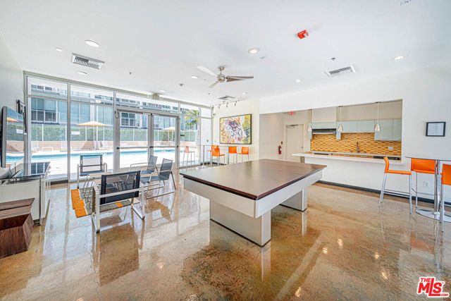 645 W 9th Street 628, Los Angeles, CA 90015