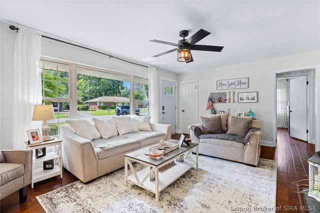 188 Forest Drive, Jeffersonville, IN 47130
