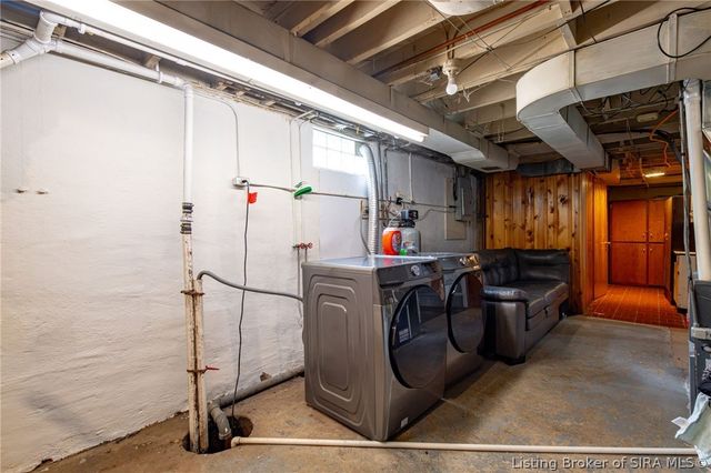 188 Forest Drive, Jeffersonville, IN 47130
