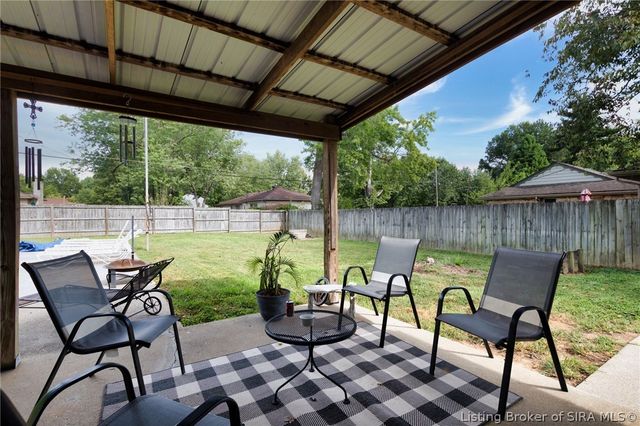 188 Forest Drive, Jeffersonville, IN 47130