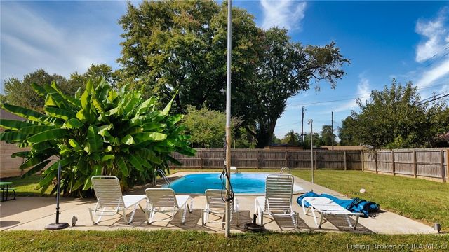 188 Forest Drive, Jeffersonville, IN 47130