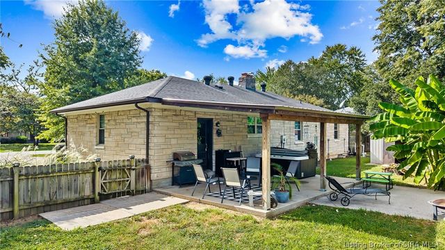 188 Forest Drive, Jeffersonville, IN 47130