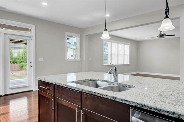 5935 stansbury Summit, Alpharetta, GA 30005