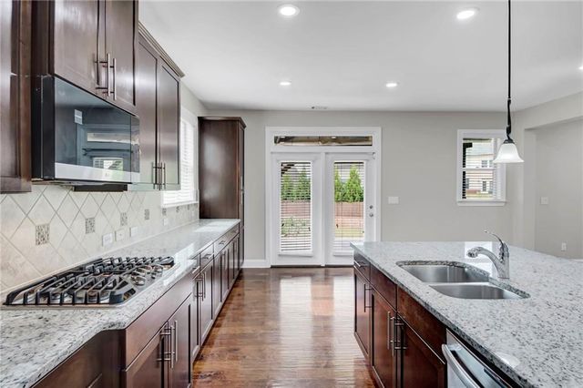 5935 stansbury Summit, Alpharetta, GA 30005