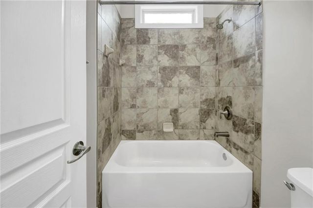 5935 stansbury Summit, Alpharetta, GA 30005