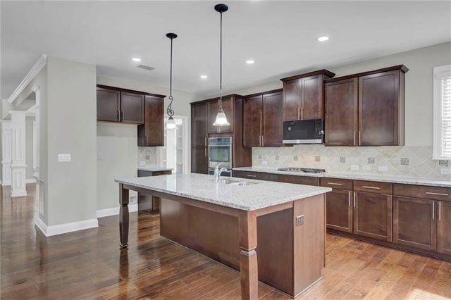 5935 stansbury Summit, Alpharetta, GA 30005