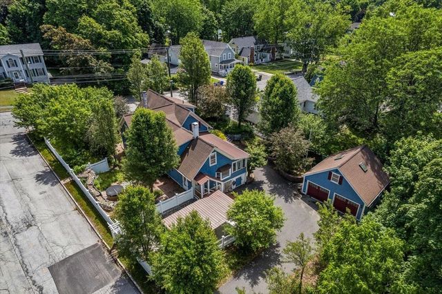 564 River Road, Manchester, NH 03104