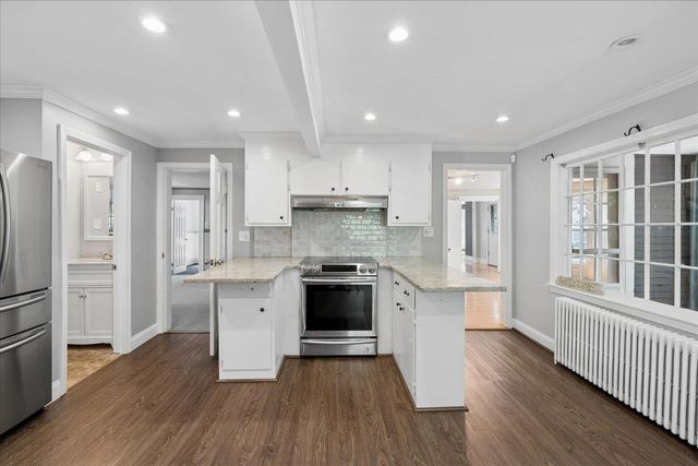 564 River Road, Manchester, NH 03104