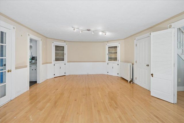 564 River Road, Manchester, NH 03104