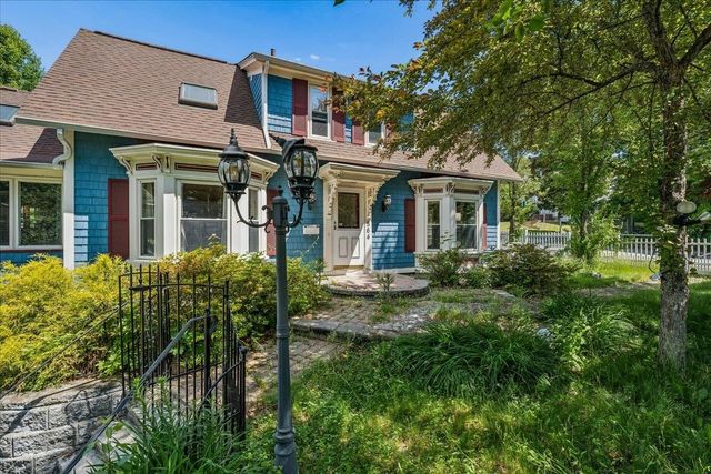 564 River Road, Manchester, NH 03104