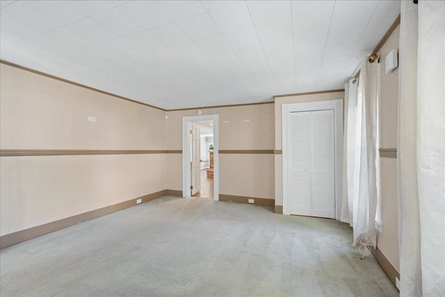 564 River Road, Manchester, NH 03104