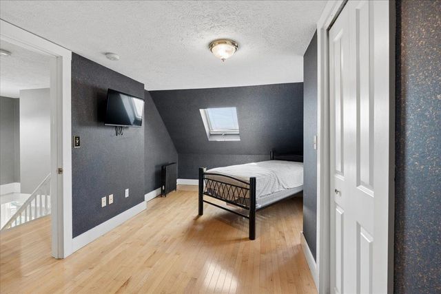 564 River Road, Manchester, NH 03104