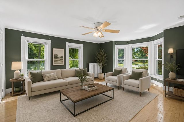 564 River Road, Manchester, NH 03104