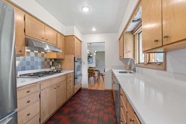 4218 S Helena St, Spokane, WA 99203