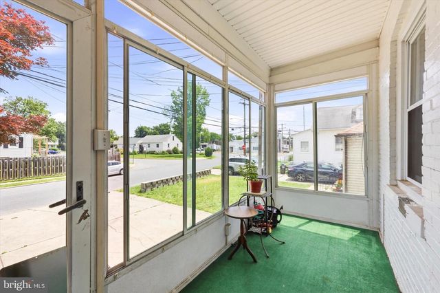 209 AMOSLAND RD, Holmes, PA 19043