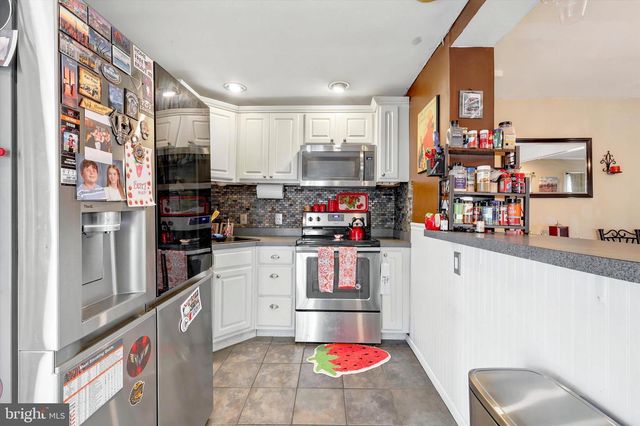 209 AMOSLAND RD, Holmes, PA 19043