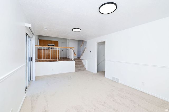 7165 S CALLIE DR, West Jordan, UT 84084