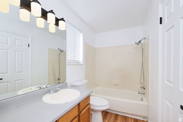 7165 S CALLIE DR, West Jordan, UT 84084