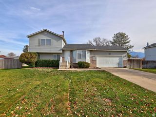 7165 S CALLIE DR, West Jordan, UT 84084