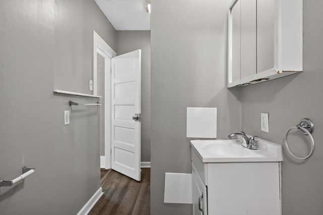 1154 Lawson Avenue E, Saint Paul, MN 55106